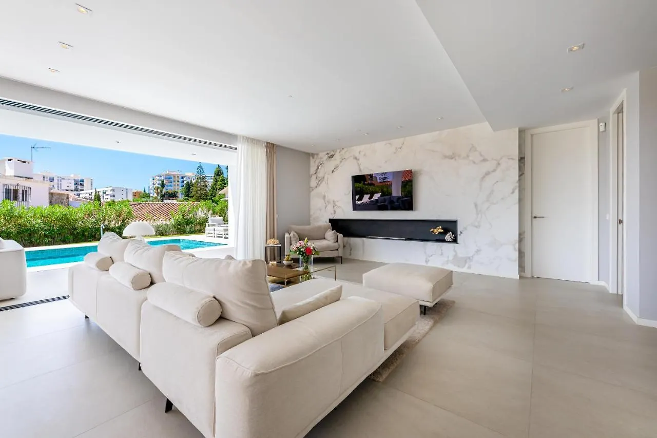 797 Holiday Rentals - Lujosa Y Moderna Villa En Puerto Marina Benalmádena Spagna